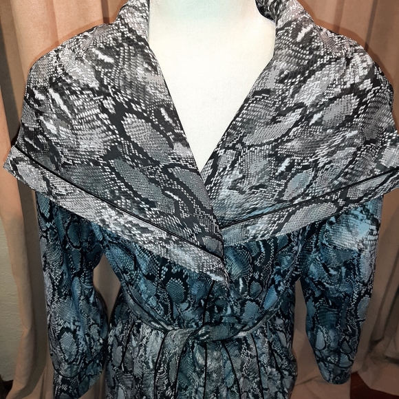 Dennis Basso snakeprint jacket - Picture 9 of 11